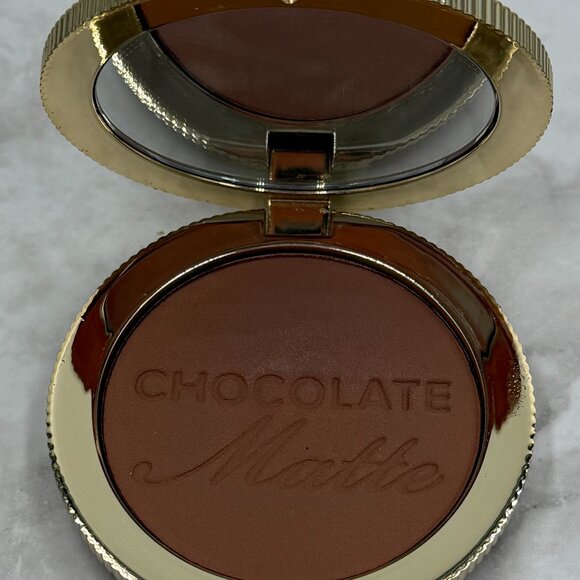TOO FACED CHOCOLATE SOLEIL LONGWEAR MATTE BRONZER - Picture 1 of 3